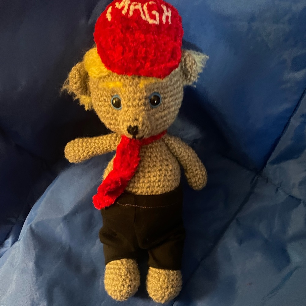Hand crocheted 🧶 trump bear